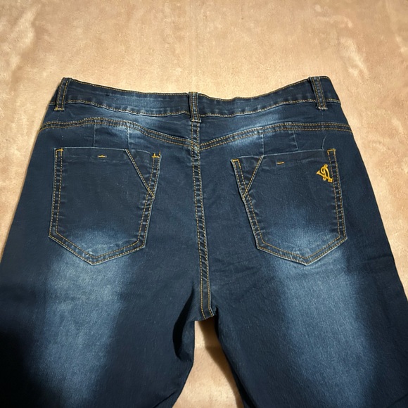 VIP jeans - Picture 3 of 4